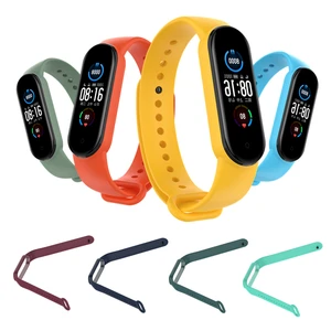 Ремешок сменный для Xiaomi Mi Band 5, мягкий силиконовый браслет для смарт-часов Mi Band5 NFC, цветной