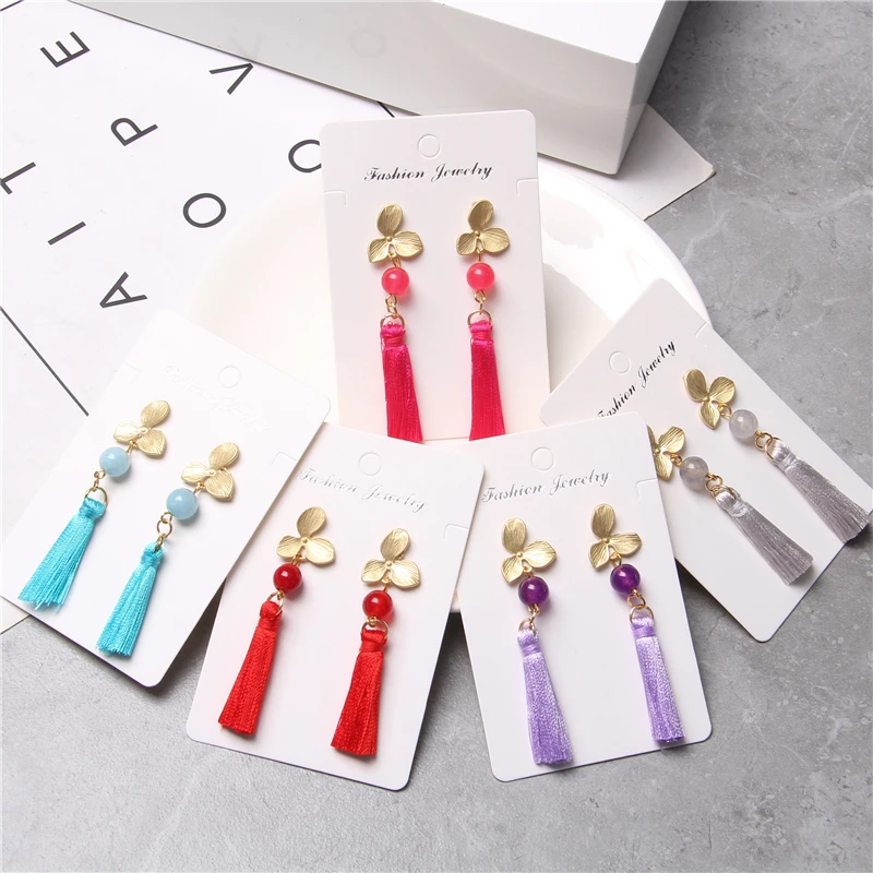 Женские металлические серьги гвоздики с бахромой фиолетовые красные розовые