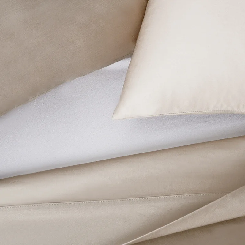 

Elka Satin Solid Color Bed Sheet Cover Cotton Double Bed Single Pillowcase Three-piece Set Bed Comforters Oceania
