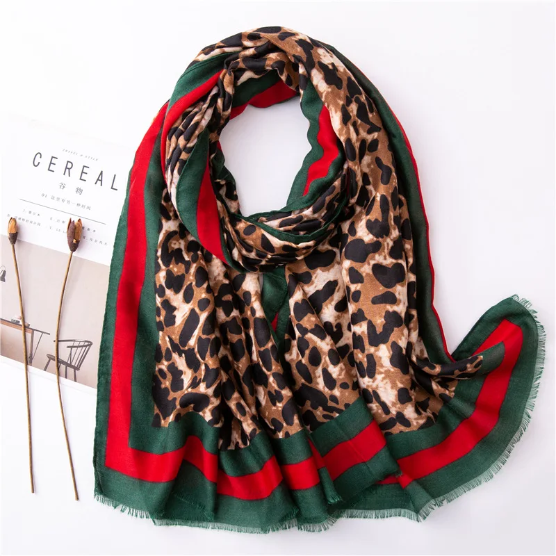 VISROVER 2020 Fashion Summer Small Geometric Printing Viscose Scarf With Fringer Red Wraps Black Shawls Beach Wholesales |