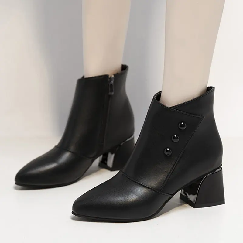 Женские короткие ботинки Модные осенние из высококачественной искусственной