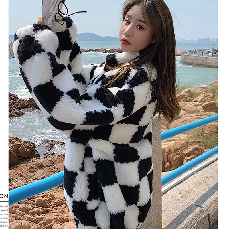 

2022 Winter Women's Lamb Wool Coat Lattice Pattern Long Sleeve Outwear Female Thicken Warm Faux Fur Jacket Manteau Femme Hiver