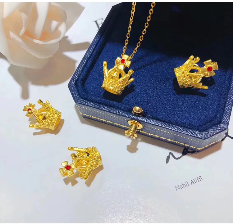 

Charm Female Red Zircon Pendant Necklace Luxury Gold Color Chain Necklaces For Women Cute Bride Crown Cross Wedding Necklace