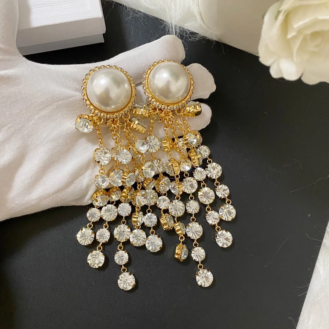 

European and American Personalized Heavy Industry Ar Brass Ear Clip Pearl Crystal Pendant Long Exaggerated Temperamental