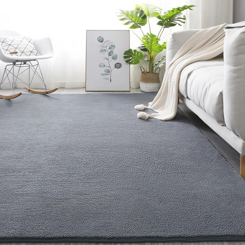 Качественный короткий плюшевый ковер сплошной цвет гостиной журнальный столик