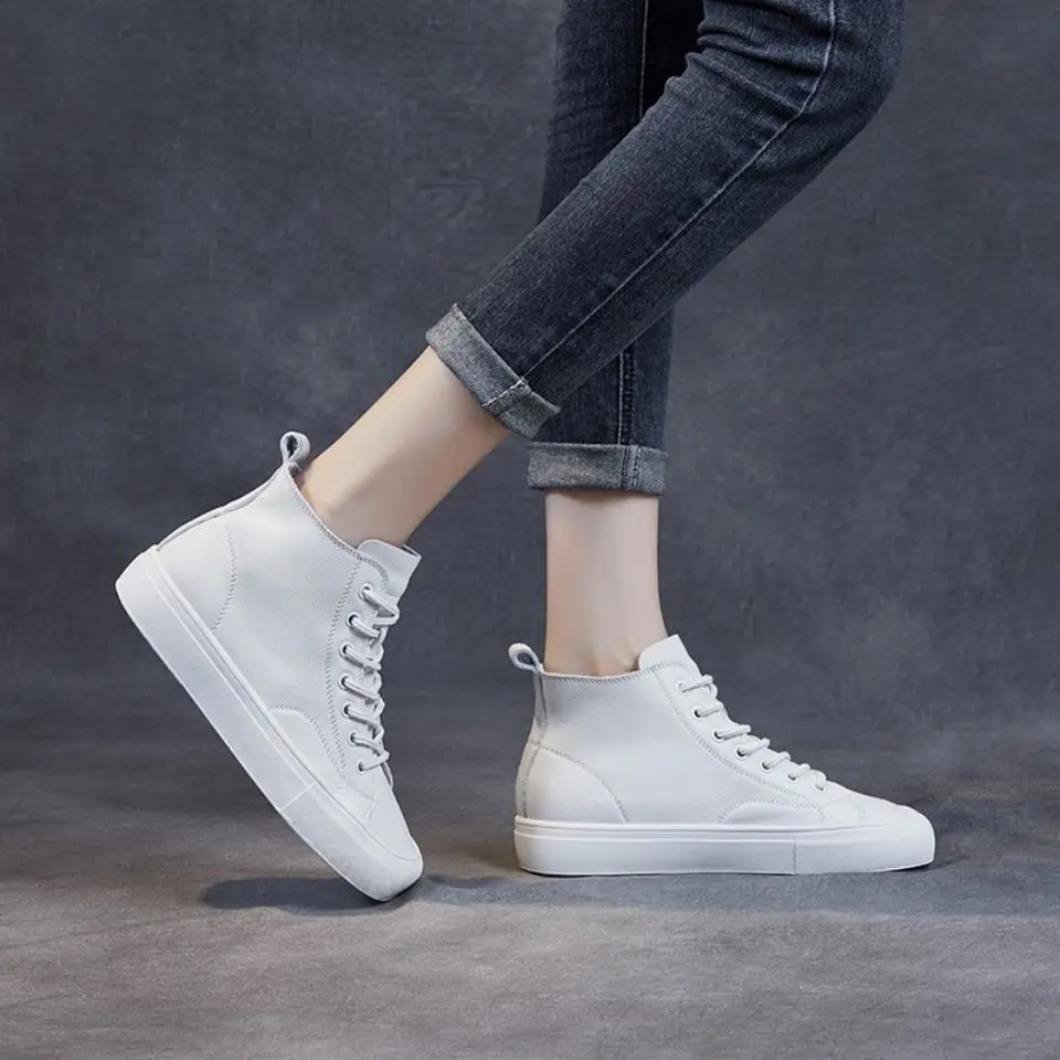 

New Square Toe Runway Shoes Women's Plain White Leather Sneakers Girls Flat Autumn Boots Woman Designer High Top Sneakers 2021