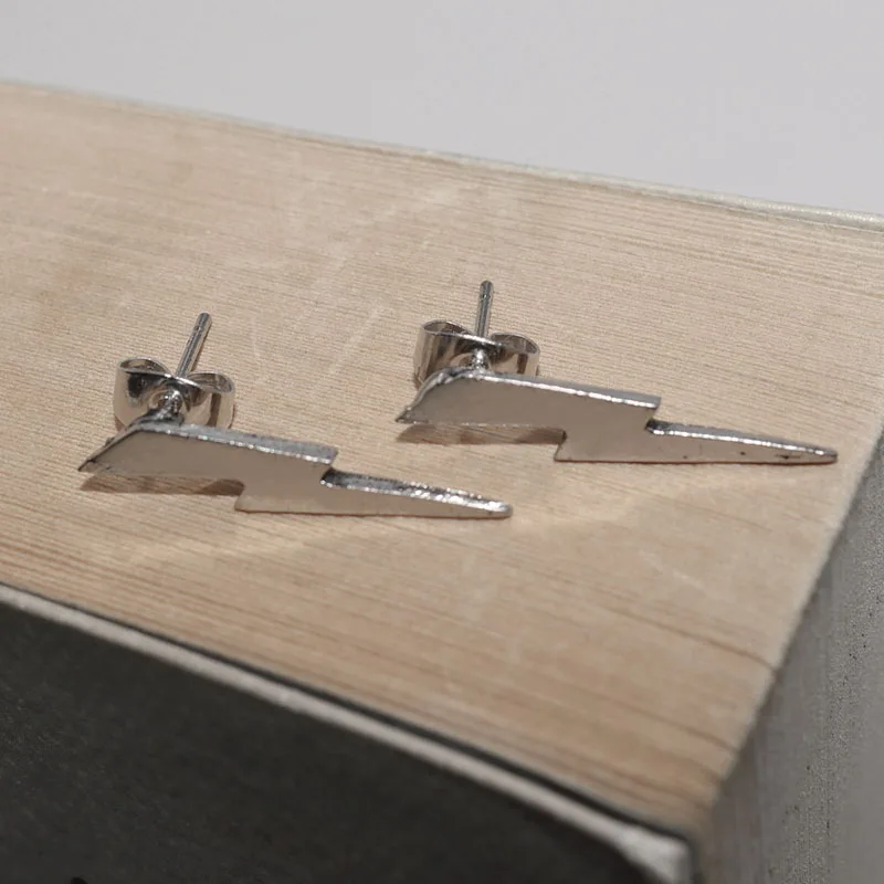 

Retro Silver Color Lightning Stud Earrings Women's Men's Earrings Punk Personality Fashion Jewelry Gift