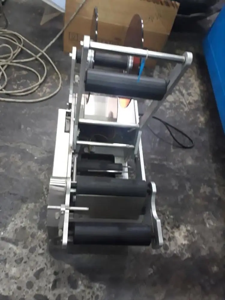 

100% new sensor control wine bottle cylinder bottle labeling machine