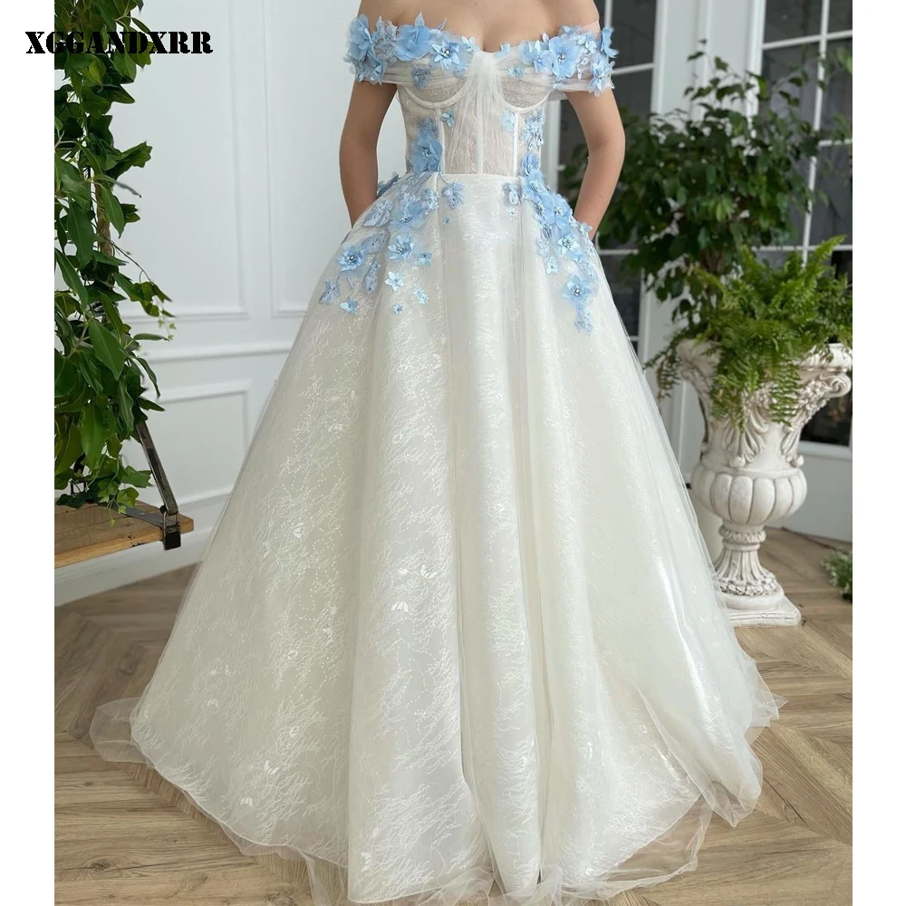 

In Fashion A-Line Prom Dress 2022 Lace Appliques Flowers Skirt White Sleeveless Women's Evening Dress Sweep Train Or Plus Size