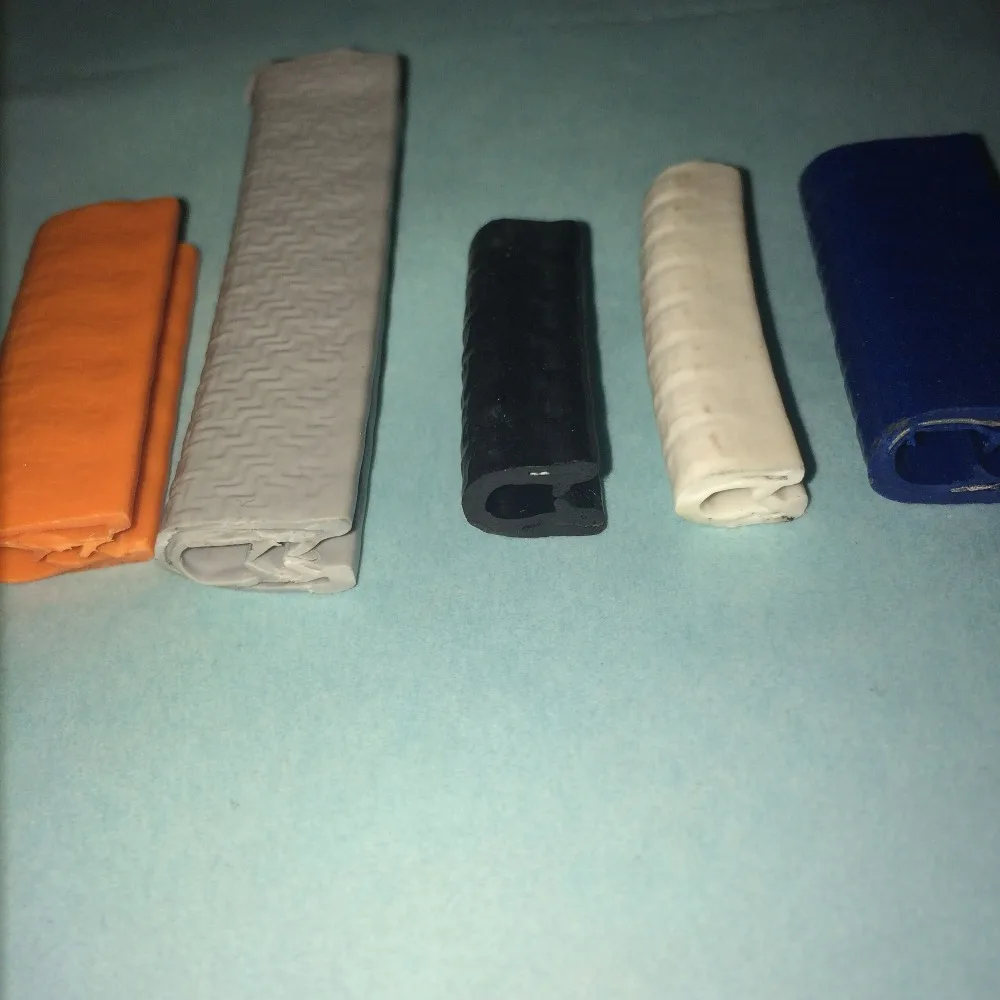 Уплотнительная лента для автомобильной двери U-образной формы ПВХ 1 м |