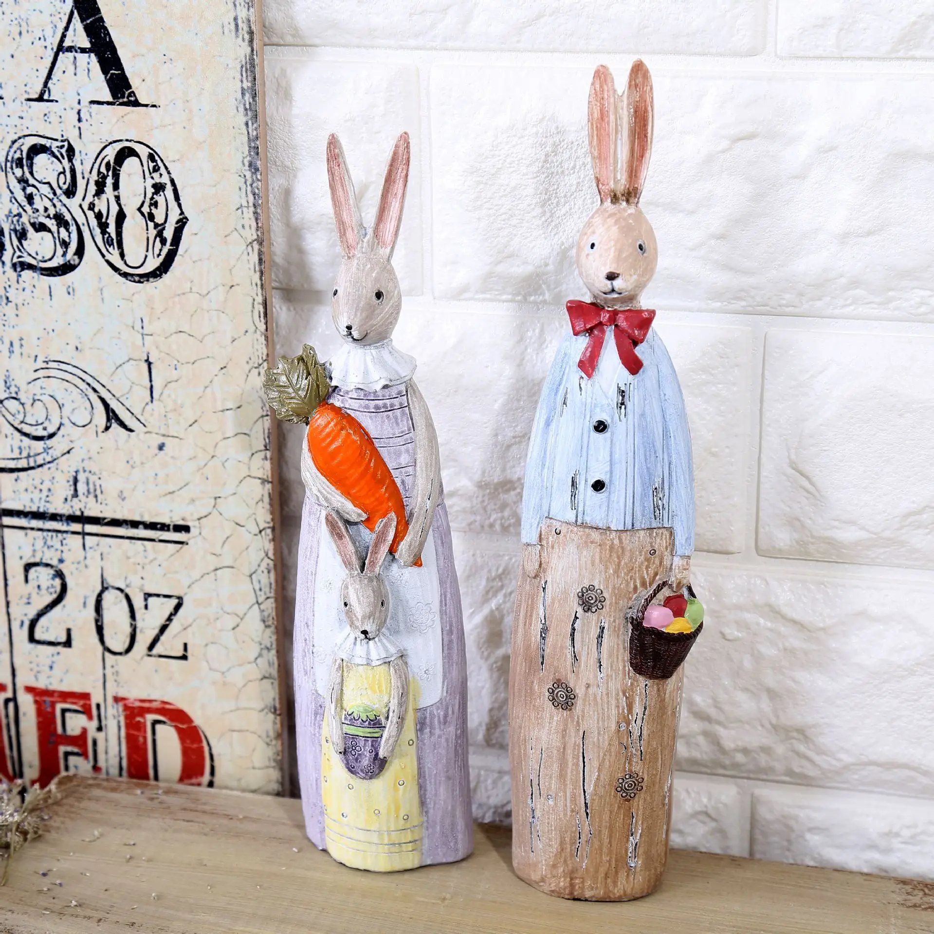 

Strongwell Vintage Old Imitation Wood Carving Creative Couple Rabbit Figurine Resin Crafts Statue Gifts Home Decoration