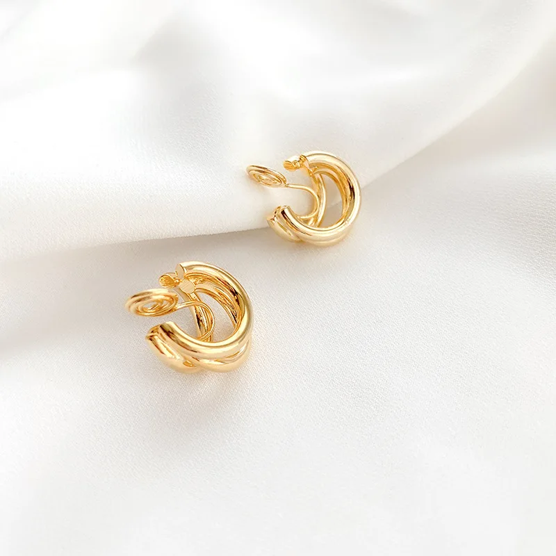 

Ear Clip Non-Pierced Metal Ear Ring Three-Ring Earrings Ring Mosquito Coil Earrings Clip on Earrings Non Piercing Ear