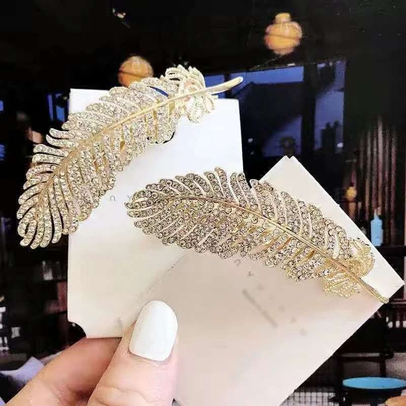 

Acrylic Pearl Hair Clips Sweet Headwear For Women Girls Sweet Leaves Feather Big Pearl Hairpins 6Pcs/Set Rhinestone Hair Clips
