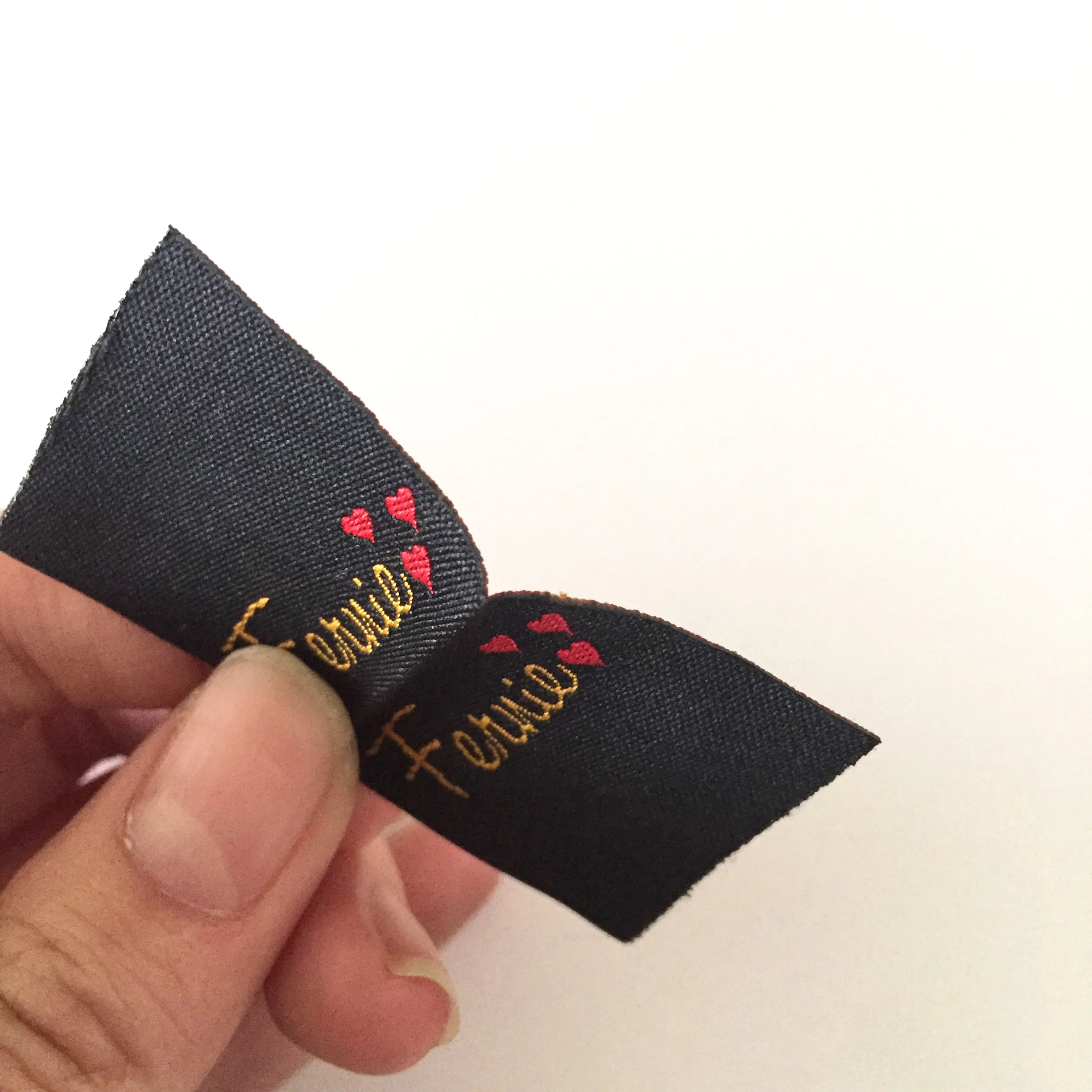 Лучшая цена индивидуальный логотип бренда тканые этикетки для одежды | Дом и сад