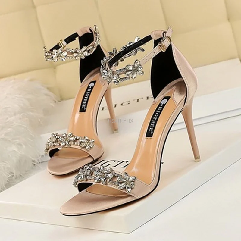 

2021 Women 9cm High Heels Crystal Sandals Wedding Bridal Stiletto Heels Sandles Glitter Prom Elegant Stripper Satin Strap Shoes