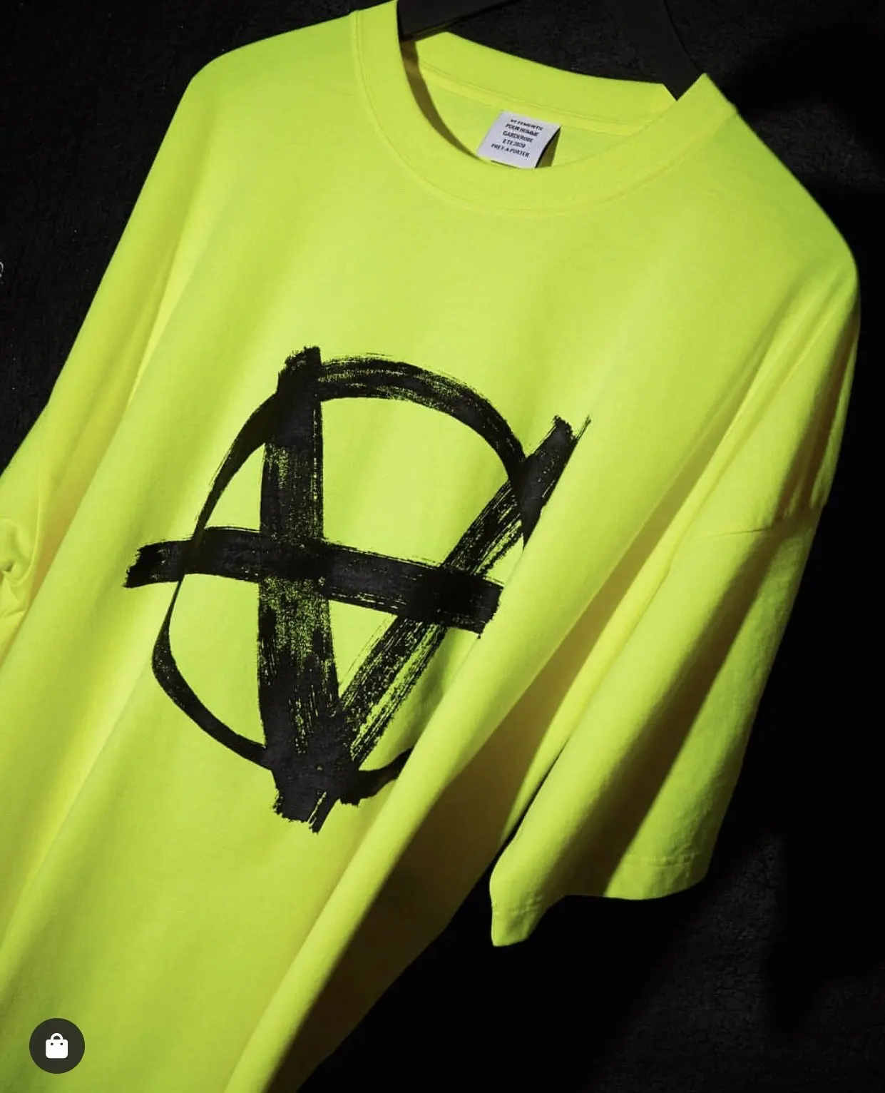 

Oversize Vetements Anarchy Logo Print T-shirt 1:1 High Quality Men Women VTM T-shirts Summer Back Label Tracking Tops Tee