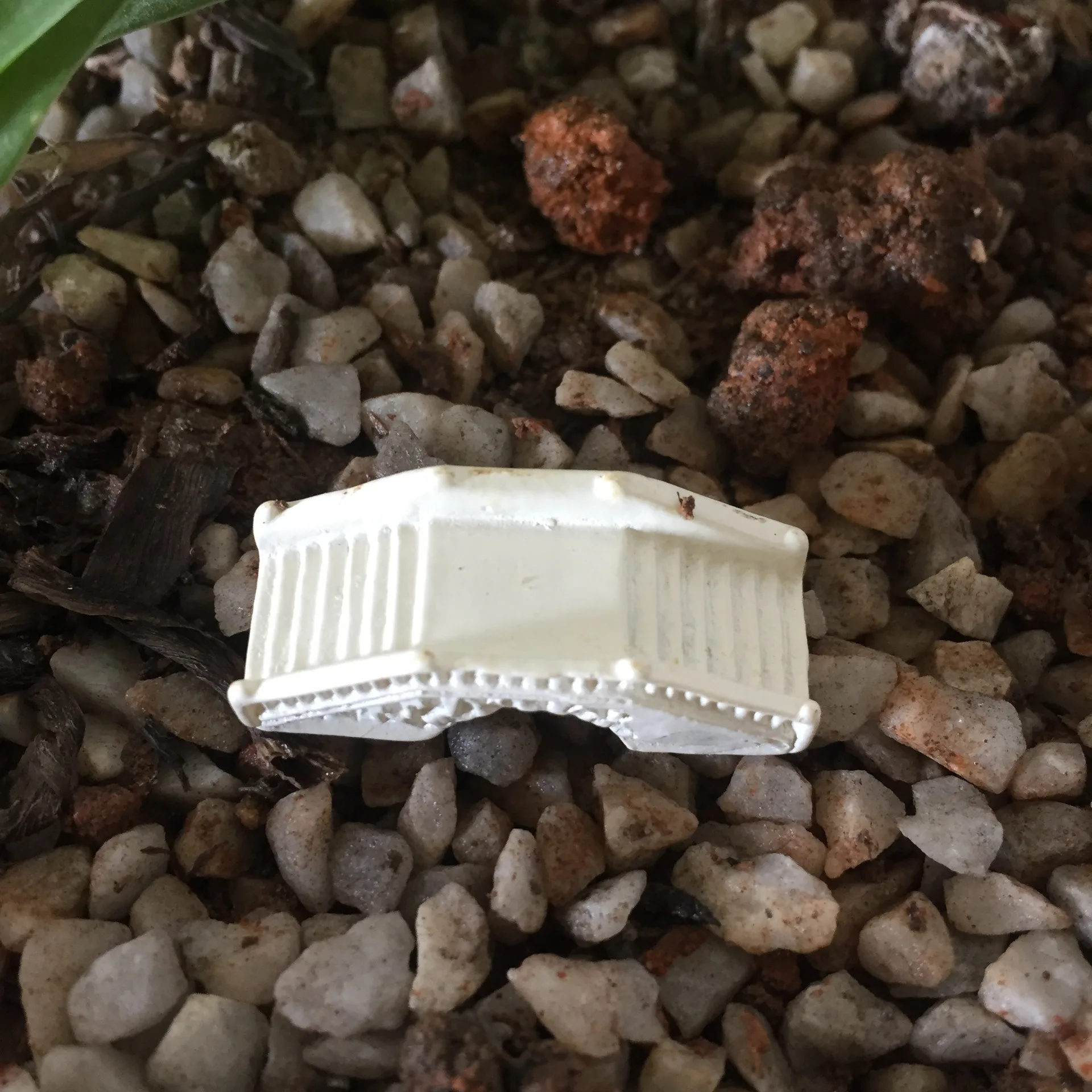 

DIY Resin Craft Garden Ornament Miniature Figurine Park Bench Chair Handmade Multi Meat Micro Landscape Decoration Wooden Stool