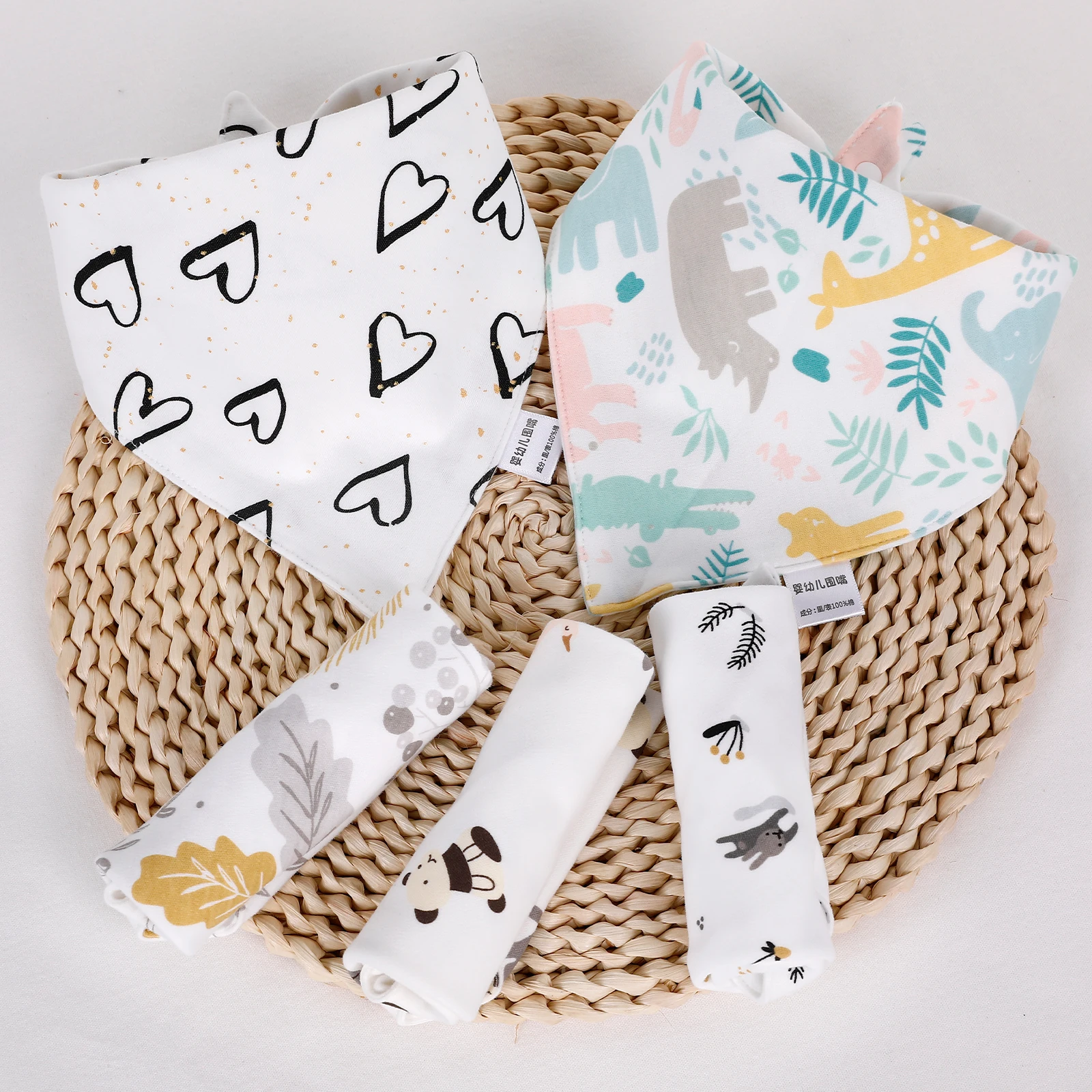 100% Organic Cotton Baby Bibs Triangle Burp Cloths Cartoon Saliva Towel Baby Feeding Bibs Soft Absorbent Boys Girl Bibs