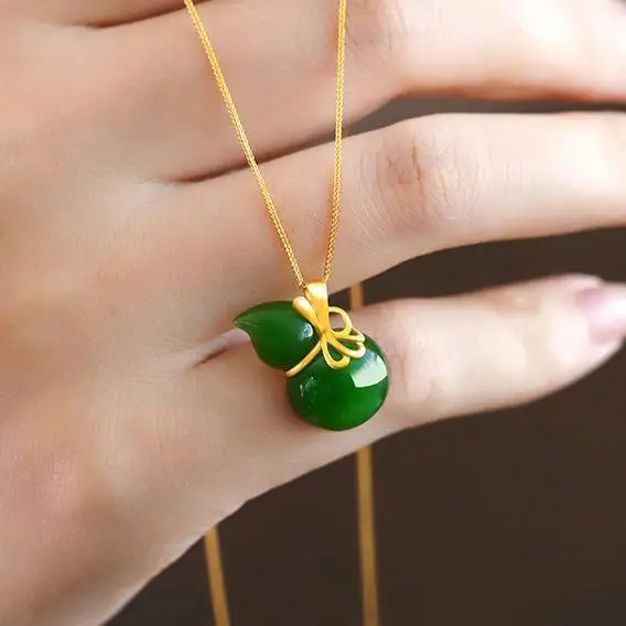 

Natural Hetian Jade Green Jade Pendant Gourd S925 Sterling Silver Pendant Women's Necklace Hanging Ornament Pendant Clavicle