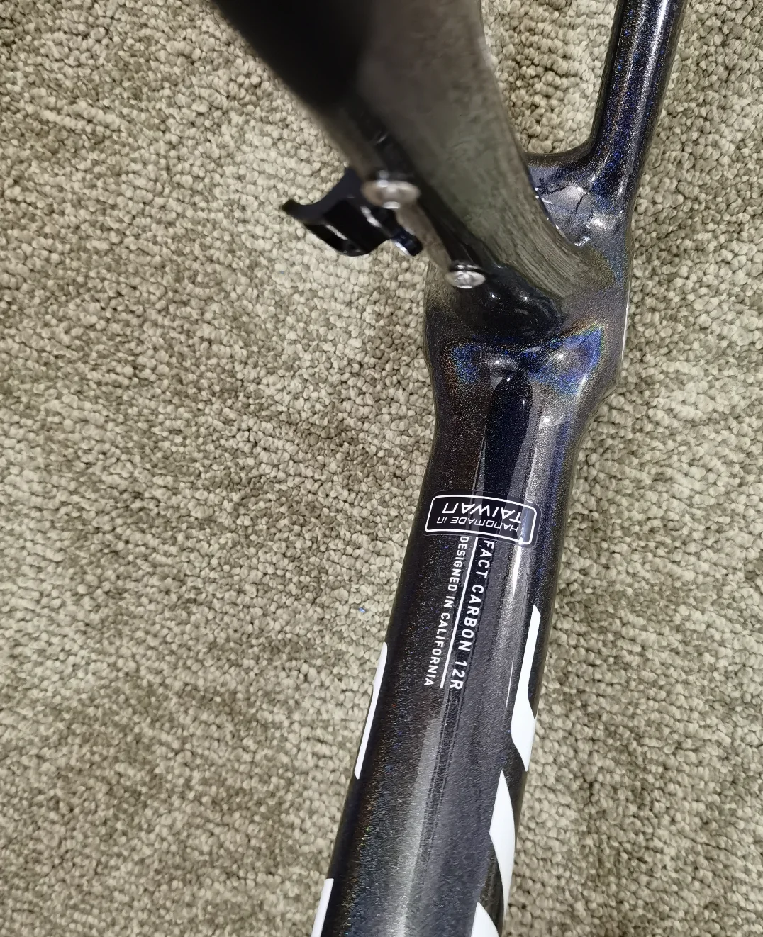 

Carbon fiber road bike SL7 T1100 disc frame BOB coating latest ultralight carbon climbing bicycle with threaded BSA made taiwan