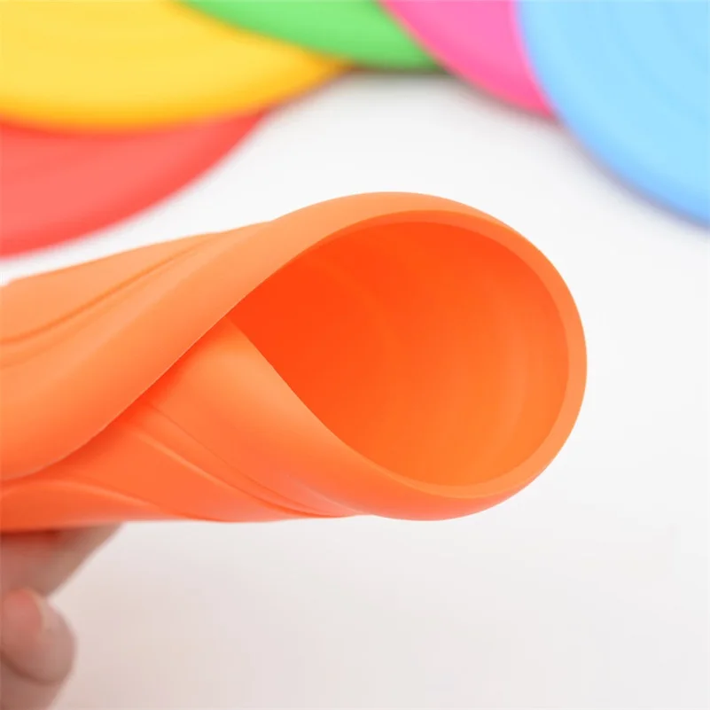 

Funny Silicone Flying Saucer Dog Cat Toy Dog Game Flying Discs Resistant Chew Puppy Training Interactive Pet Supplies Dog Toys