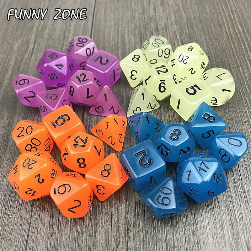 7 шт./лот высококачественные светящиеся в темноте цифровые игральные кости для