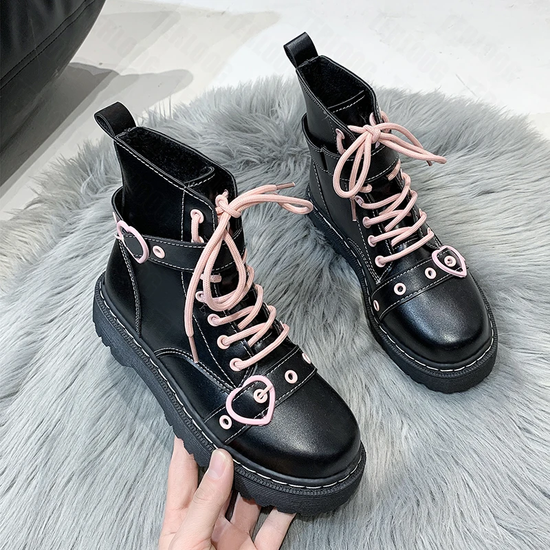 

Зимние женские теплые короткие плюшевые сапоги на плоской подошве, женская обувь на платформе 2022, мотоциклетные сапоги-гладиаторы, дизайне...