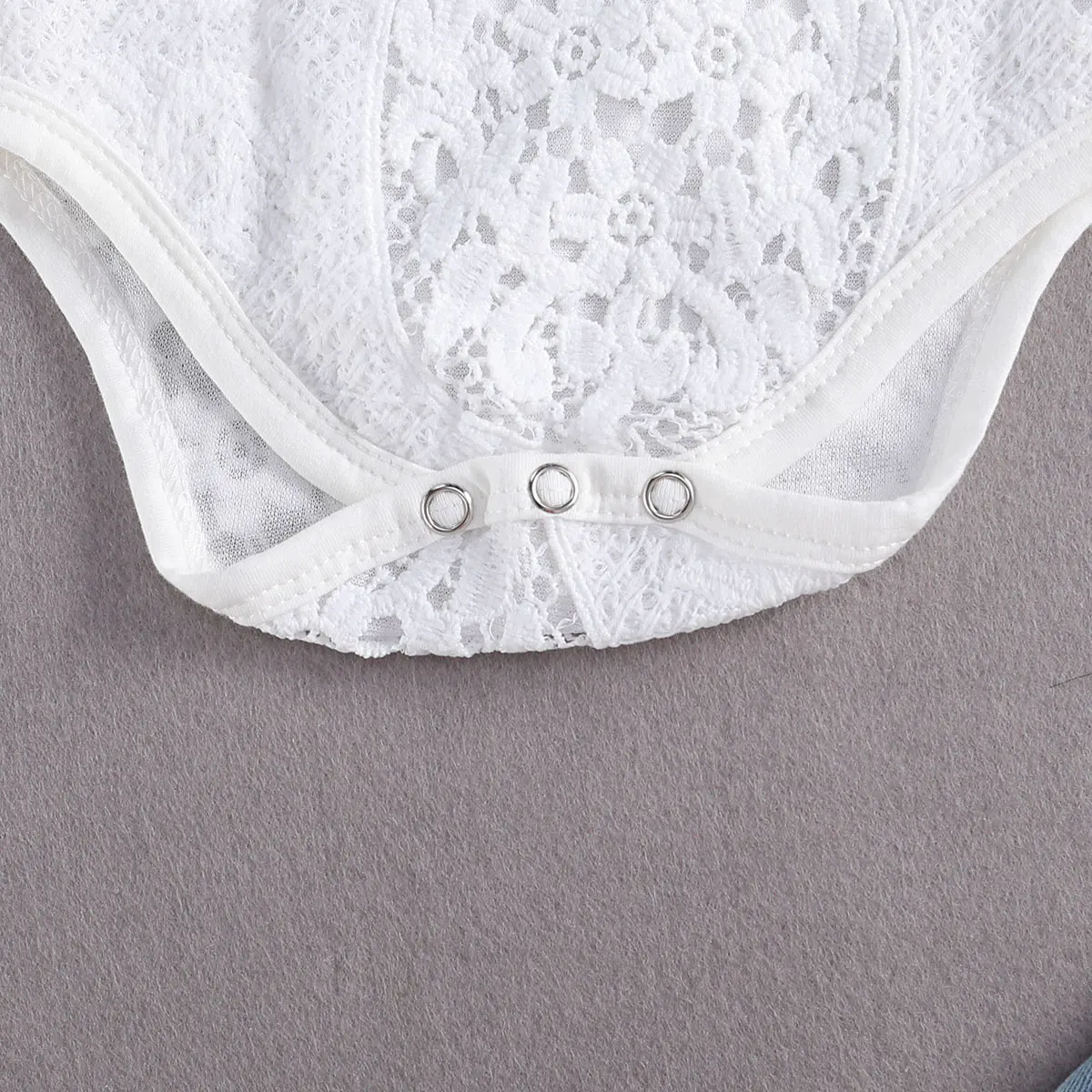 

Baby Girls Long Sleeve Lace Romper Girl Triangle Crotch Round Neck Lace T Shirts Kids Long Jeans Kid Patchwork Pants 2Pcs Set