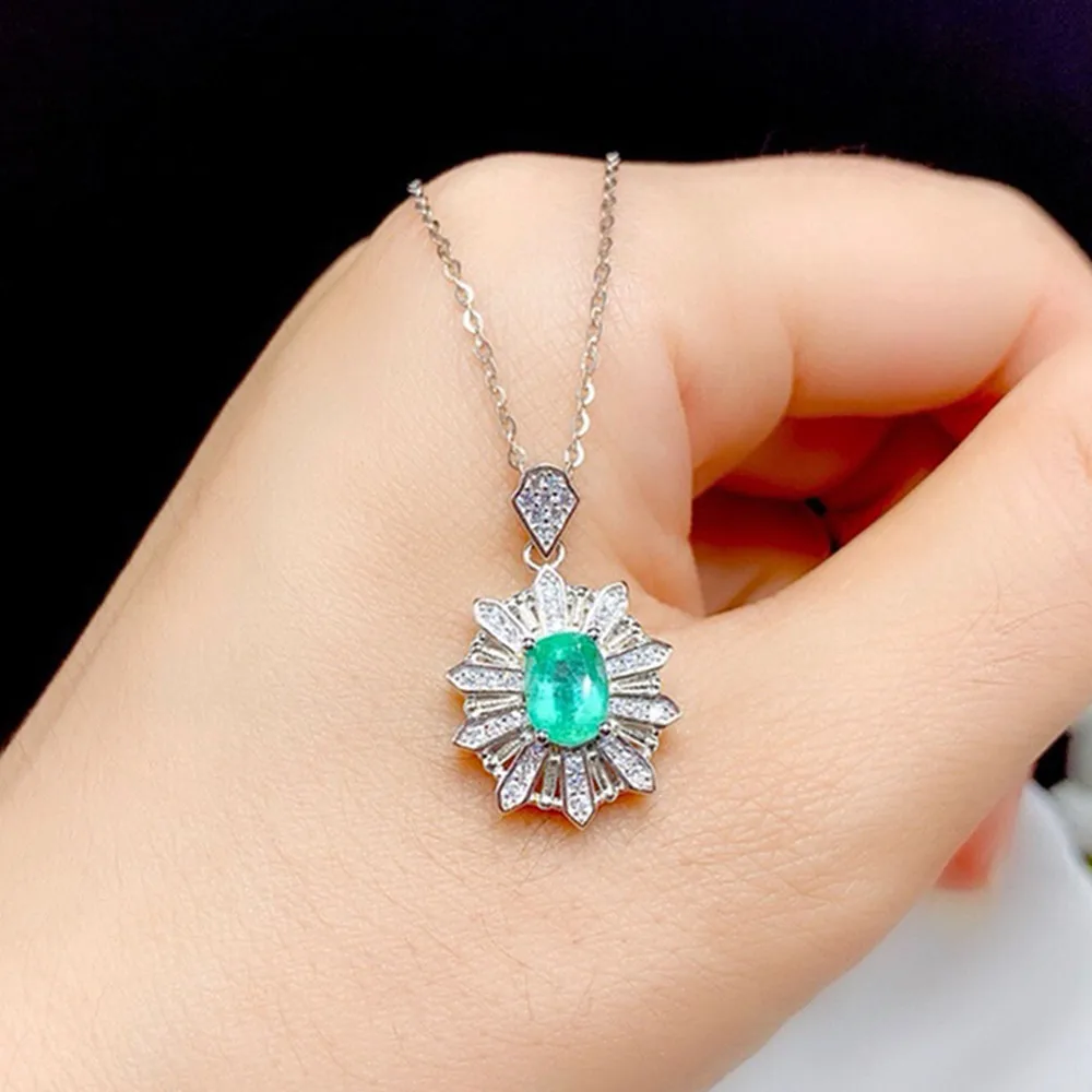 

Delicate Green Crystal Agate Emerald Gemstones Diamonds Flowers Pendant Necklaces for Women 18k White Gold Silver Color Jewelry
