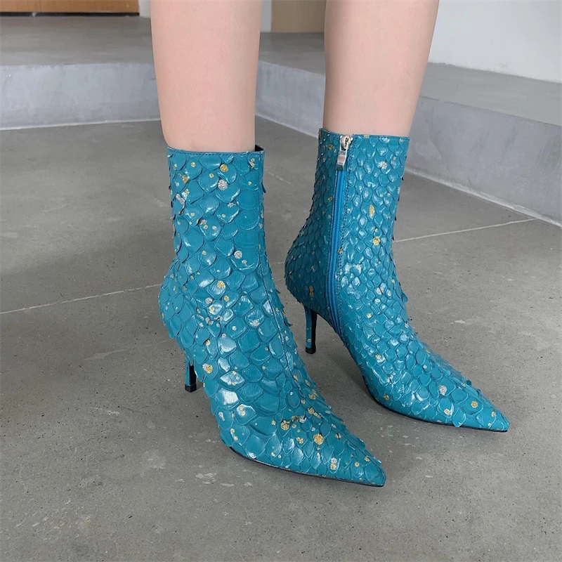 

Новое поступление, женские модные вечерние ботинки, элегантная обувь на тонком высоком каблуке с боковой молнией, синие, бежевые, белые, зим...