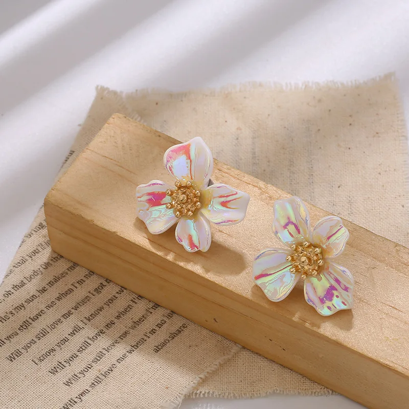 

Temperament Laser Color Flower Stud Earrings For Women Bohemian Holiday Party Clip On Earring Jewelry Statement Pendientes