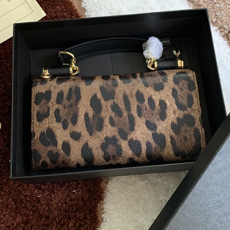 

Сумка на плечо из натуральной кожи, с леопардовым принтом