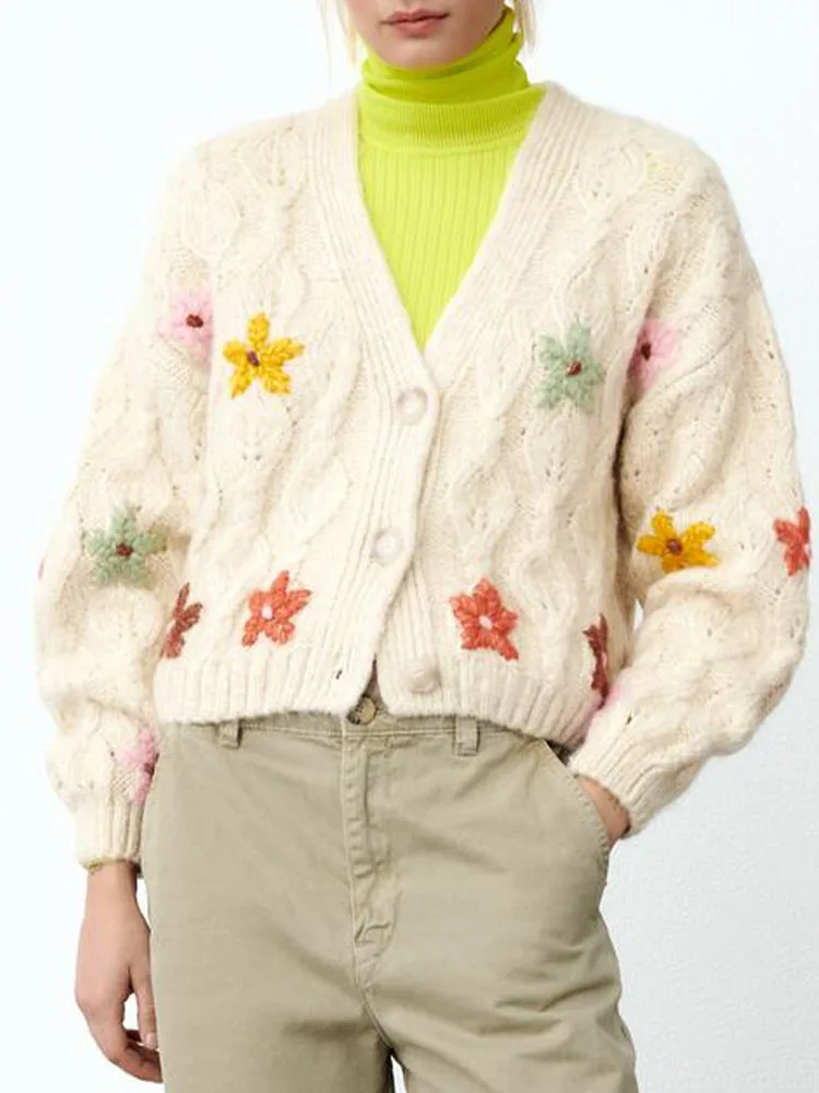 

2022 autumn and winter new sweet temperament fresh V-neck flowers soft texture jacquard embroidery knitted cardigan jacket