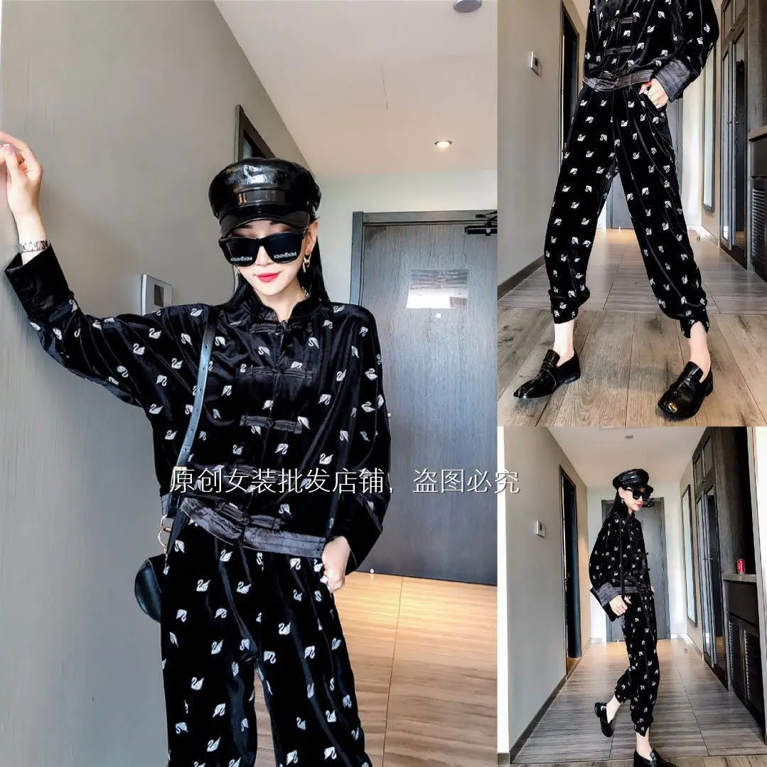 

2021 Autumn and Winter New Gold Velvet Suit Women's Korean-Style Tang Suit Short Coat Fashion Stitching Two-Piece Suit Tide