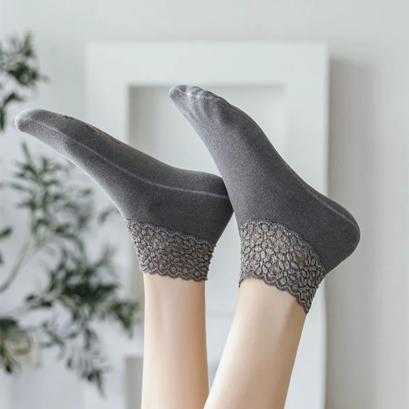 

Новинка 2021, женские низкие кружевные термоноски, винтажные милые толстые бархатные теплые носки для пола, осенне-зимние нескользящие носки-...