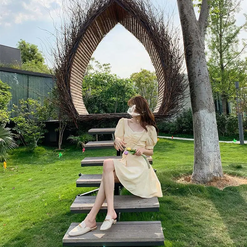 

French characteristics of first love sweet little skirt hubble-bubble sleeve all 2021 new backless dress dress
