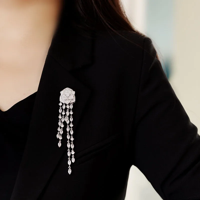 

Fashion New Arrival Camellia Flower Brooches Beautiful Long Tassel Brooch For Women Coat Accessories High Quality Lapel Pins