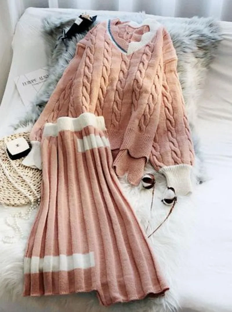 Женский трикотажный комплект из 2 предметов с оборками v образным вырезом и