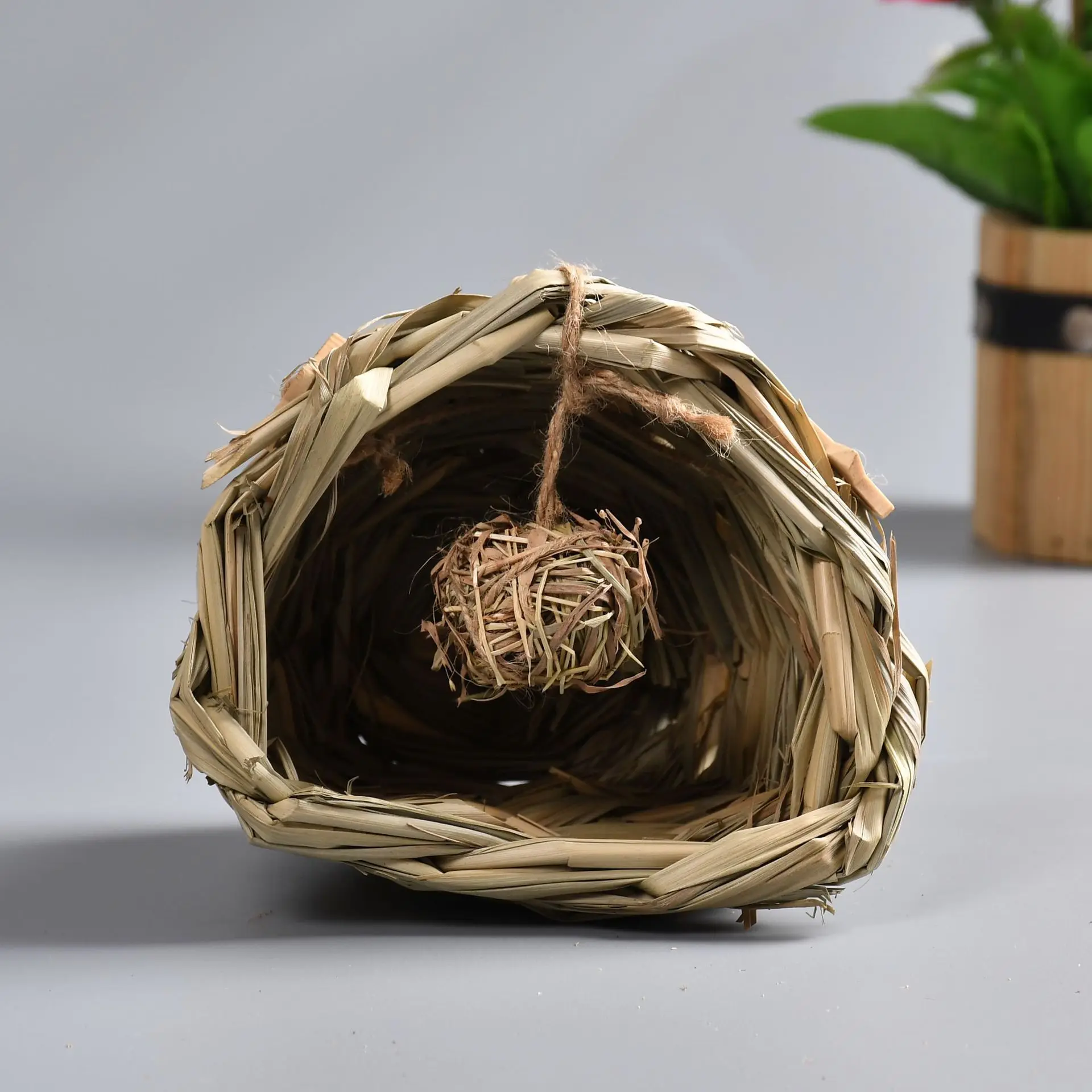 

Hamster Hiding Nest Grass Straw Cage Hut House Chew Ball Pet Nest Rabbit Grass Bed Cage For Hamster Mouse Rat Pet Supplies