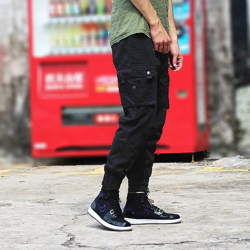 

Fashion Streetwear Casual Men Jeans Big Pocket Leisure Cargo Pants For Men Overalls Hip Hop Joggers Ankle Banded Harem Trousers