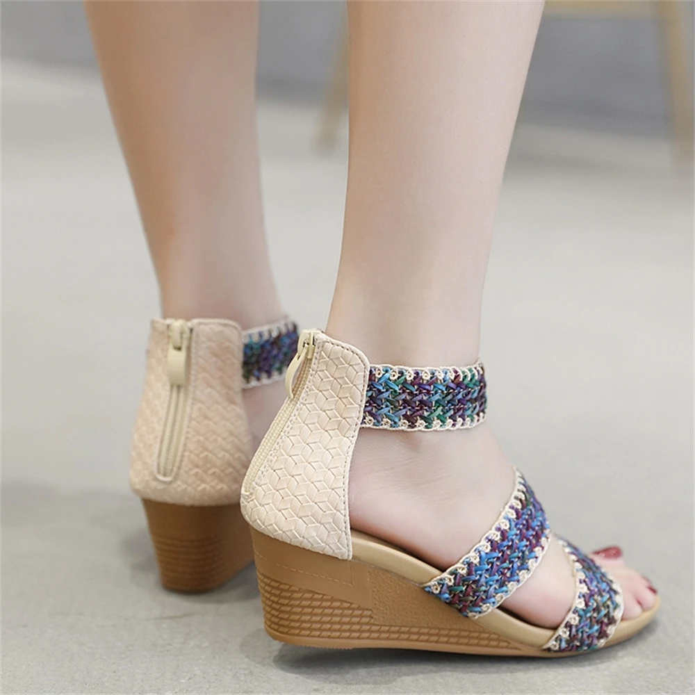

Popular Shoes Woman Korean Female Beach Shoes Slippers for Women Female Shoes