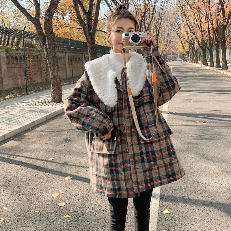 

Куртка женская зимняя с большими лацканами, свободная хлопковая Повседневная утепленная куртка в корейском ретро стиле, с шерстяной подкла...