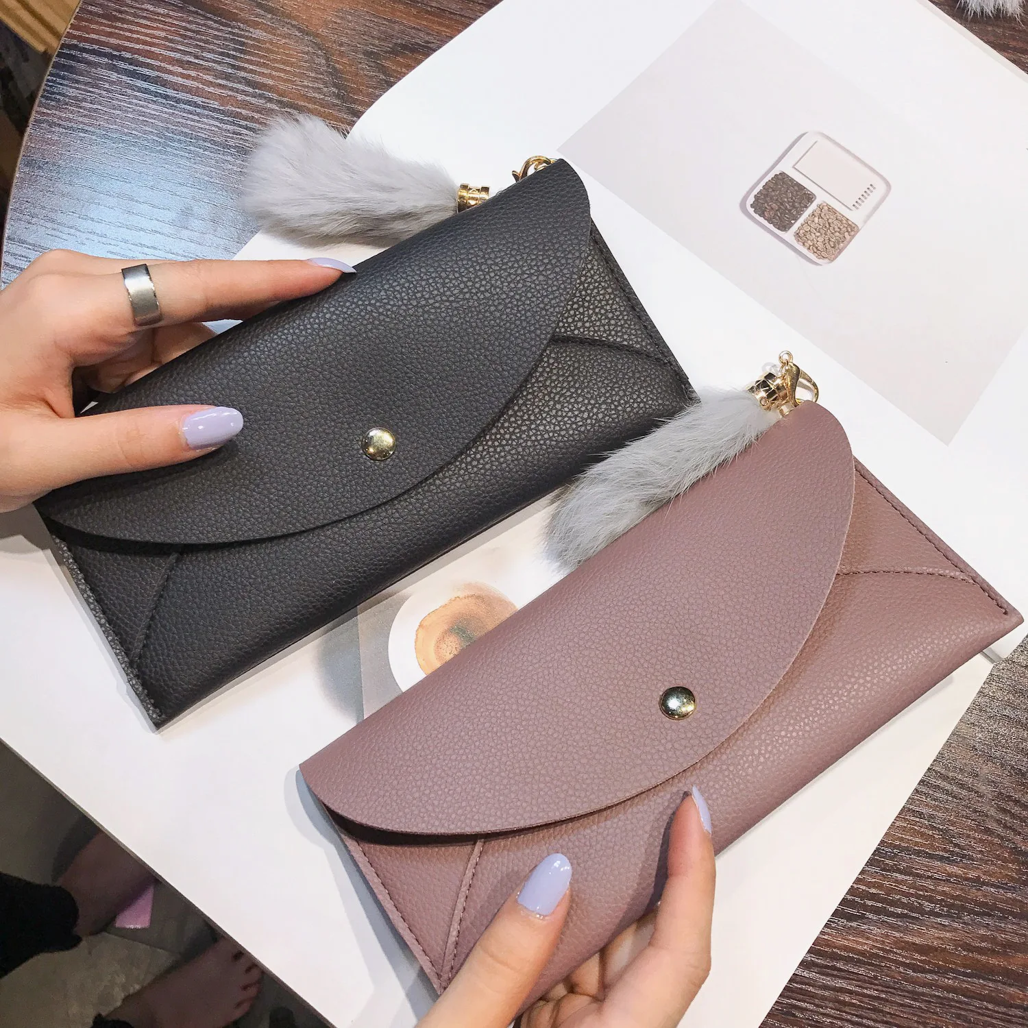 Женские Длинные кошельки из высококачественной кожи однотонные стандартные