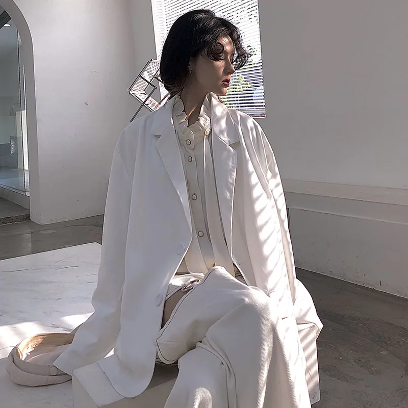 

Женские белые блейзеры для 2021 модная трендовая одежда в стиле панк офисные дамские свободные дизайнерские костюмы куртки для девушек Готич...