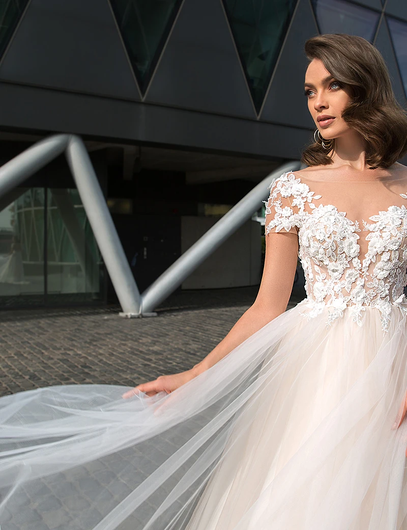 Рубиновое свадебное платье цвета шампанского с g-аппликацией ТРАПЕЦИЕВИДНОЕ