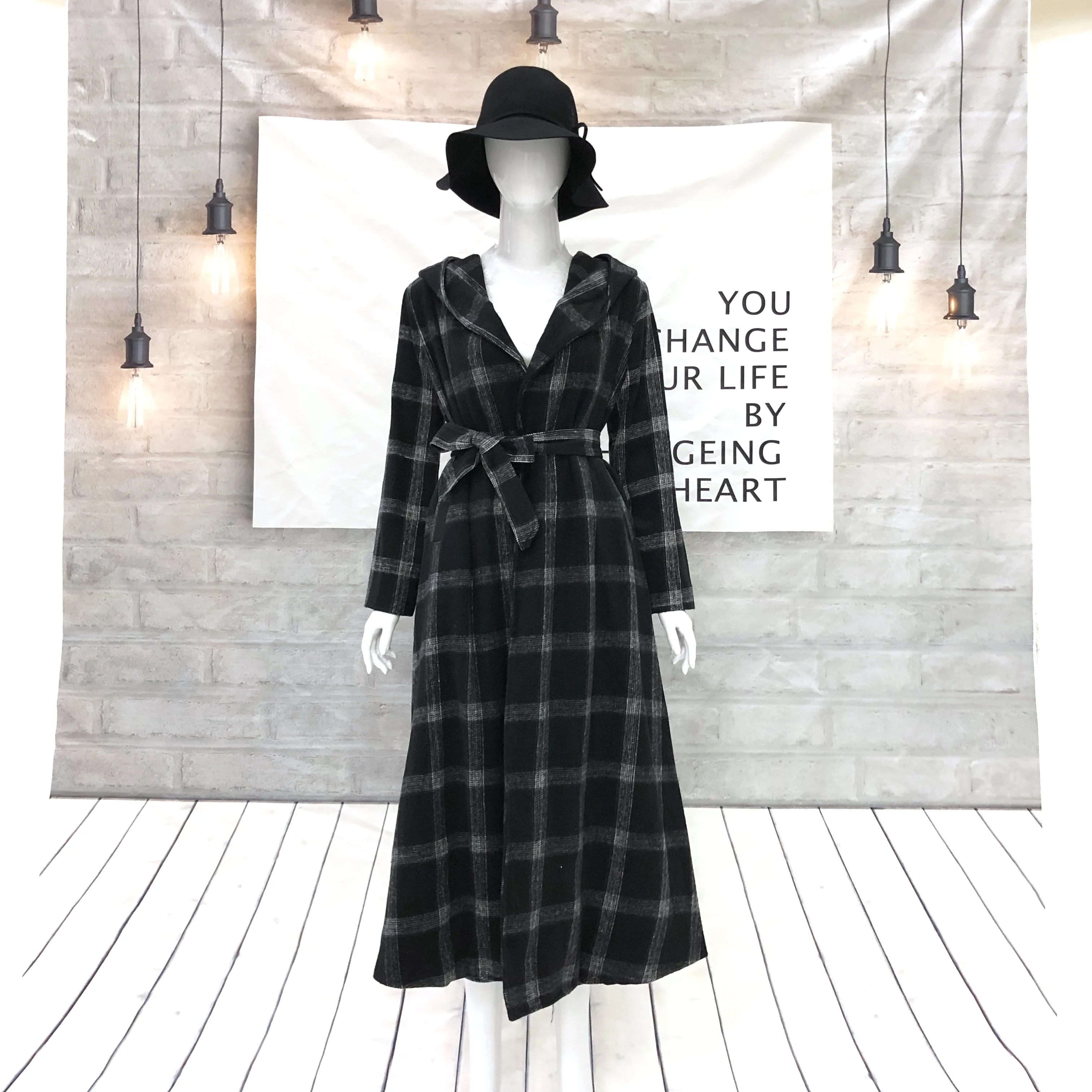 Осень Зима Тренч Куртка женская повседневная черная белая клетчатая куртка