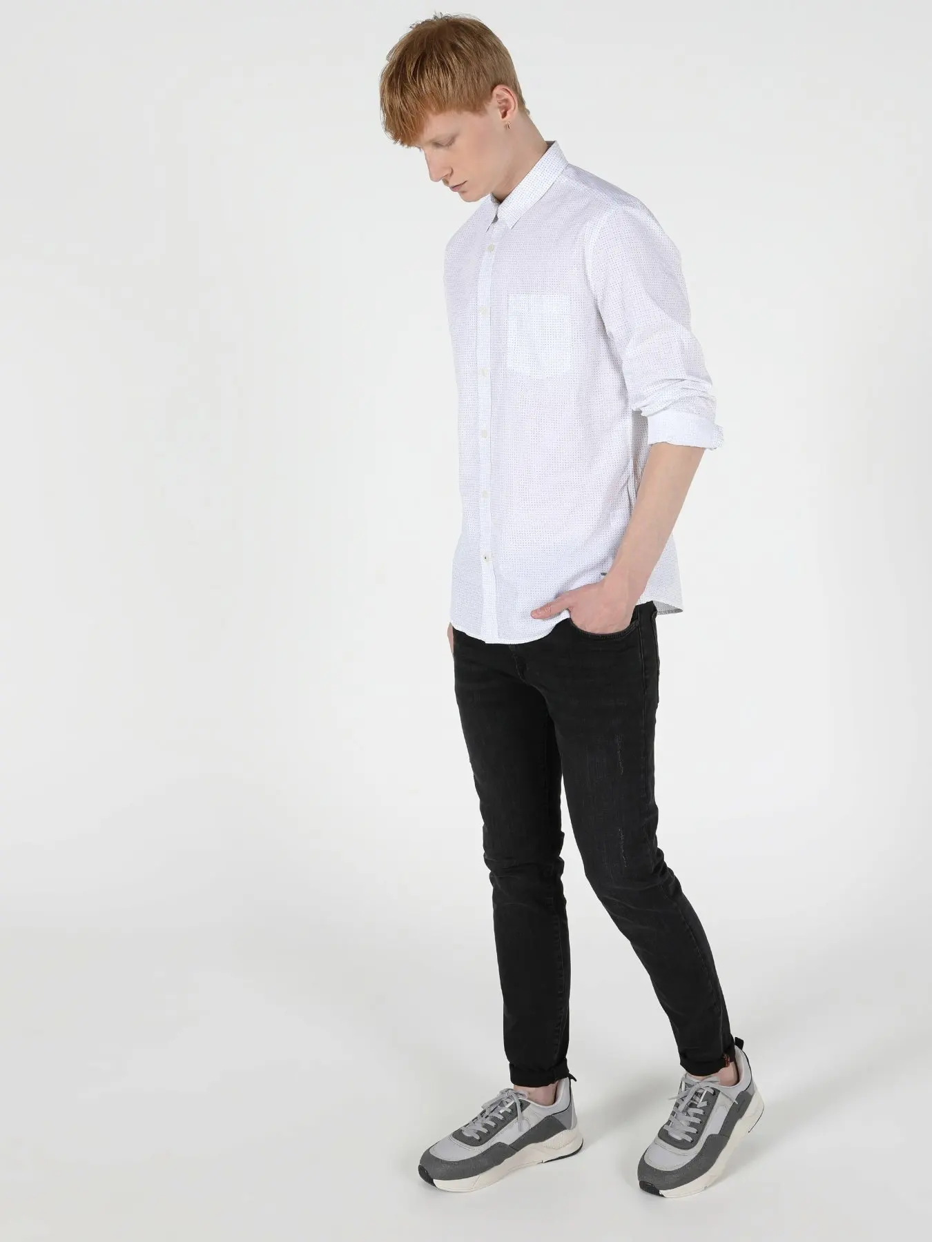

Men Long Sleeve Shirt CL1050034