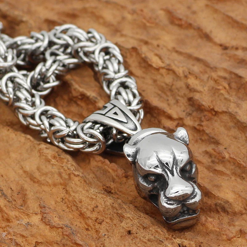 

Vintage wolf head pendant stainless steel necklace 210325-13