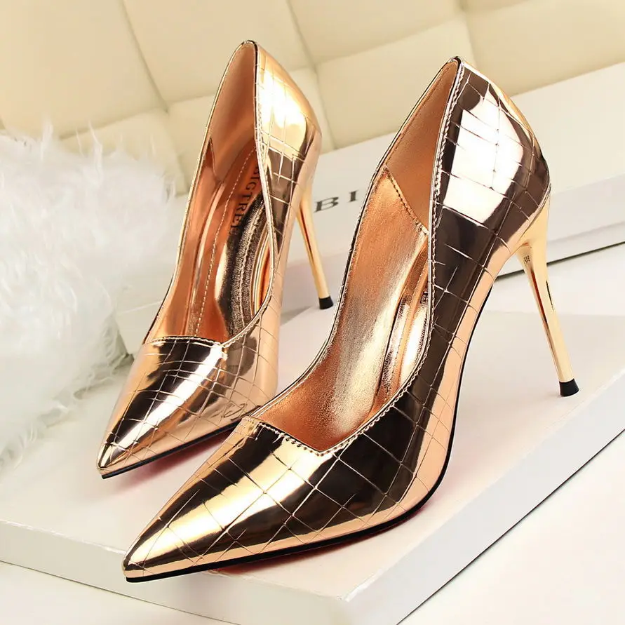 

2021 New Pointed French Girl Silver High Heels Pumps Female Stiletto All-match Patent Leather Single Shoes Wedding Shoes Bride