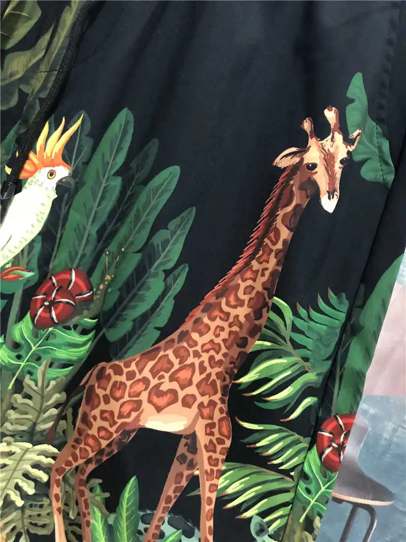 

Summer Style Europe Men's High quality casual Fifth pants Hot Fashion Animal print beach shorts A555